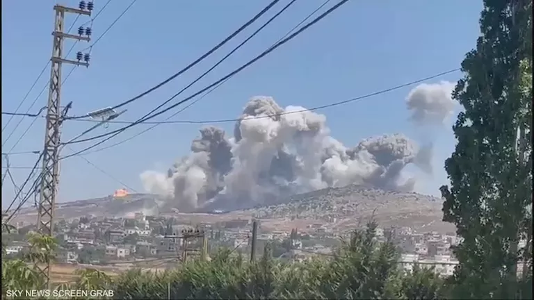 تفاصيل : إصابة 4 مواطنين في غارة إسرائيلية استهدفت سيارةً في جنوب لبنان 1 2025 10 3 10 2 14 135.webp