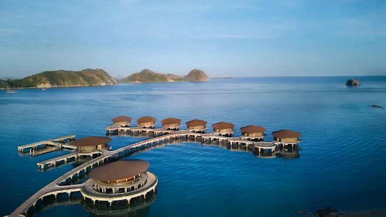 تفاصيل : إندونيسيا وإسبانيا تنسقان الجهود بعد غرق قارب سياحي قبالة جزيرة لابوان 1 2025 12 29 0 35 9 415.webp