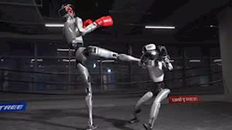 روبوت H2 الصيني يوجه لكمات وركلات ويكسر روبوتات أصغر حجما "فيديو" 1 2025 12 8 16 32 10 430.webp