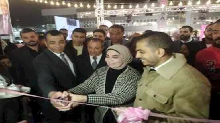 الآن : الدجاجتان بـ 120 والسكر بـ 25.. مفاجآت "أهلًا رمضان" ببورسعيد (فيديو و 1 2026 2 1 21 11 39 673.webp