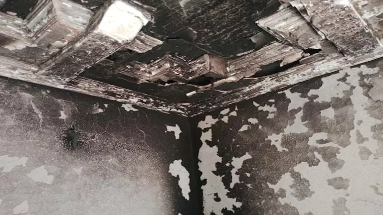 حريق مأساوي بالبحيرة ليلة العيد.. نجاة طفلين بطريقة بطولية (صور) 1 2026 3 20 18 45 16 689.webp