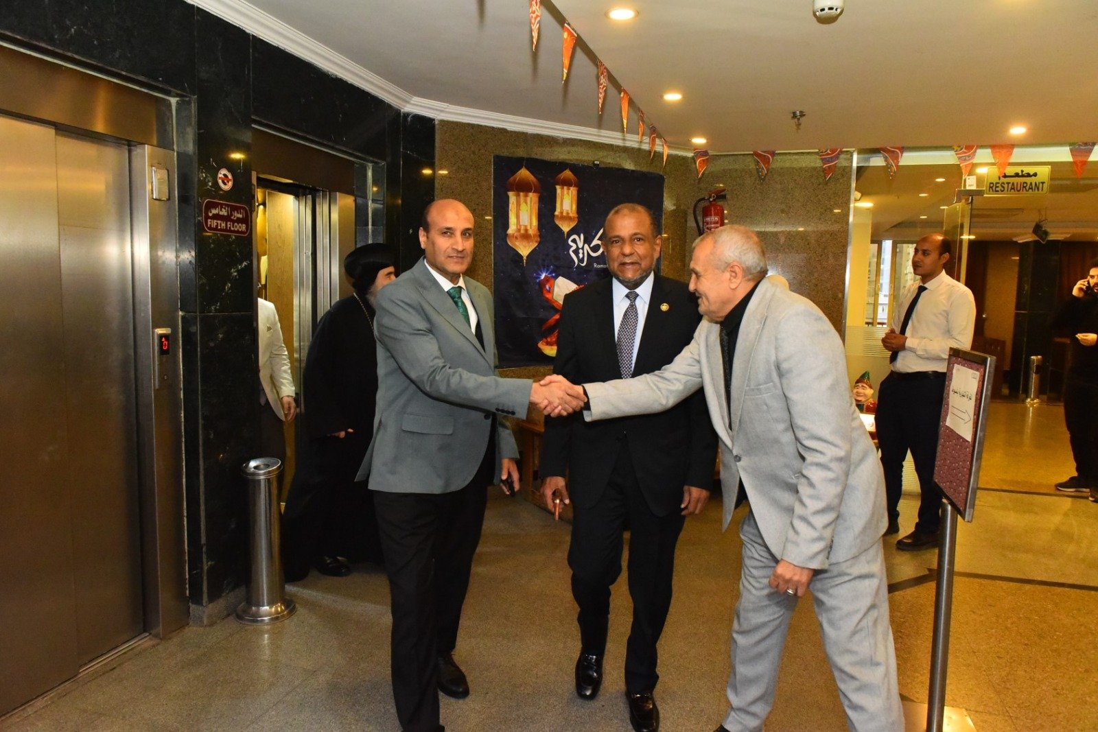 محافظ أسيوط يشارك في إفطار الغرفة التجارية ويؤكد دعم الاستثمار وتعزيز الشراكة لدفع عجلة التنمية 10 WhatsApp Image 2026 03 10 at 10.44.12 PM