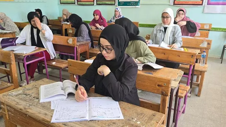 921 ألف طالب بالثانوية العامة وتطبيق نظام جديد لتقليل اللجان