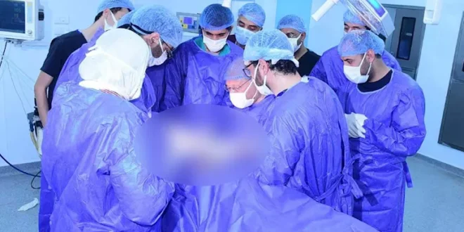إنجاز طبي جديد بسوهاج.. جراحة معقدة تنقذ ذراع شاب من الشلل