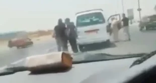 اعتداء سائق ميكروباص على مسن بطريق الفيوم - القاهرة