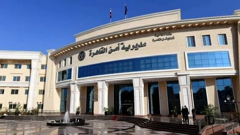 التحميل خارج الموقف يورط سائق ميكروباص في مشادة عنيفة بالقاهرة