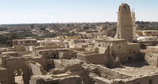 "القصر الإسلامية" بالوادي الجديد مدينة الطوب اللبن التي هزمت حرارة الص
