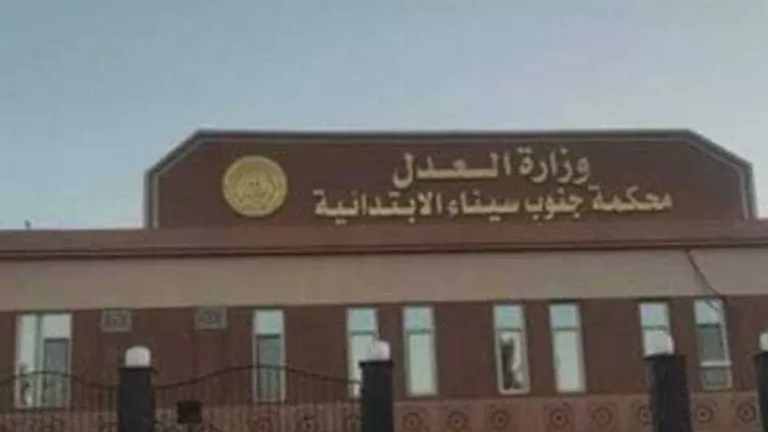 المشدد 15 عامًا لـ4 متهمين بسرقة تاكسي وإصابة سائقه برصاصة في طور سينا