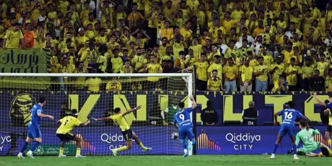 بالفيديو.. لقطة كارثية من حارس النصر تشعل الدوري السعودي