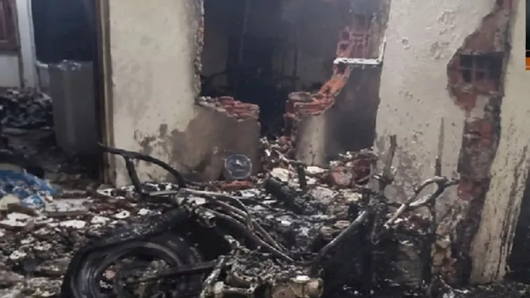 حريق منزل في منفلوط أسيوط بسبب انفجار موتوسيكل يسفر عن مصرع شخصين وإصا