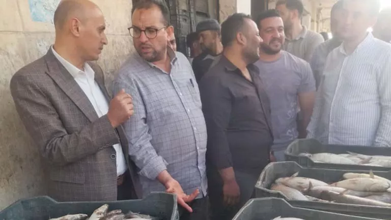 حملة تموين تضبط 1500 كيلو أسماك بوري فاسدة داخل بورصة كفر الشيخ