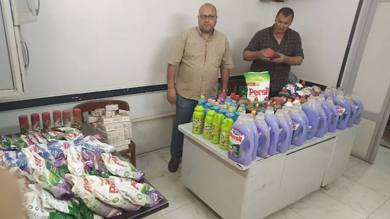 حملة تموينية تضبط 1220 عبوة مستحضرات تجميل ومنظفات بكفر الشيخ- صور