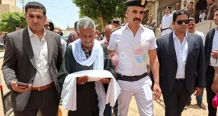 في ساحة الصلح.. الكفن أنهى حكاية الدم في عرابة أبو عزيز بسوهاج