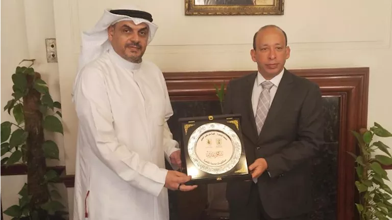 لماذا استقبل عميد طب قصر العيني رئيس المكتب الثقافي الكويتي؟.. الكلية | ضي النهار لماذا استقبل عميد طب قصر العيني رئيس المكتب الثقافي الكويتي؟.. الكلية