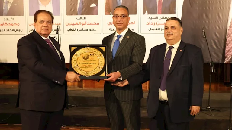 محافظ الجيزة: عمال مصر ركيزة أساسية للتنمية