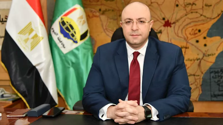 محافظ الفيوم يقرر إحالة مسئولين للنيابة الإدارية بتهمة الإهمال والتقصي