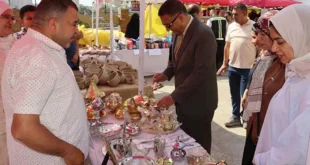 محافظ القليوبية يتفقد معرض أيادي مصر للحرف اليدوية ببنها (صور)
