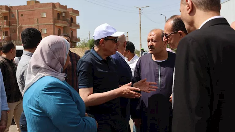 محافظ المنيا: وفرنا كافة المقومات لراحة التجار والمواطنين بسوق بني مزا