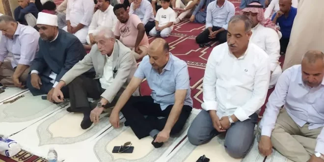 مستشار رئيس الجمهورية يتابع مشروعات طور سيناء ويلتقي الأهالي