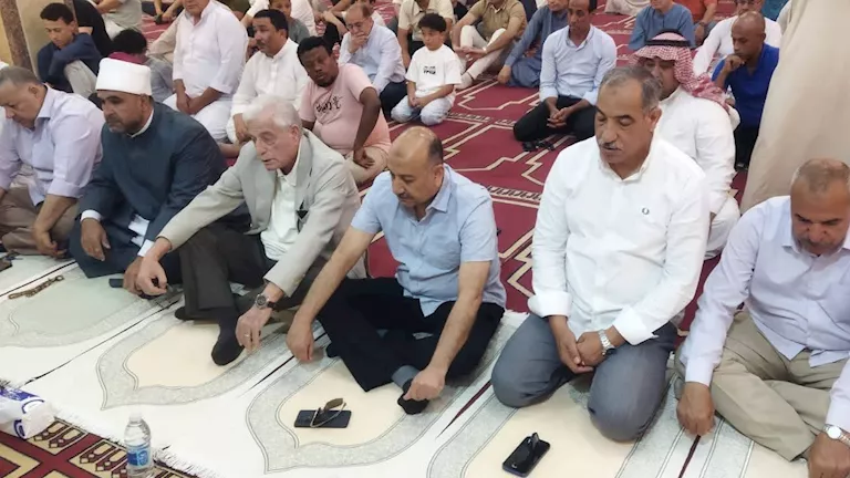 مستشار رئيس الجمهورية يتابع مشروعات طور سيناء ويلتقي الأهالي