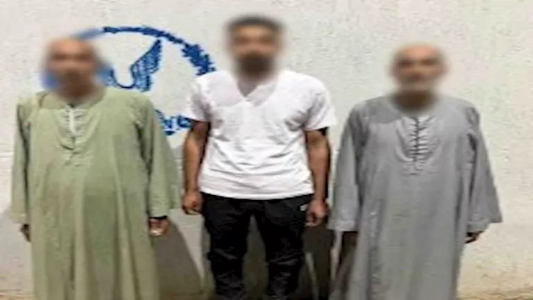 مشاجرة بسبب لهو الأطفال تنتهي بإصابة مالك محل في أسيوط