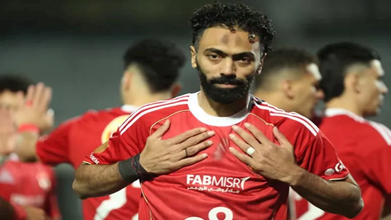 مطلوب منك تكون عبد.. رسالة غامضة من حسين الشحات