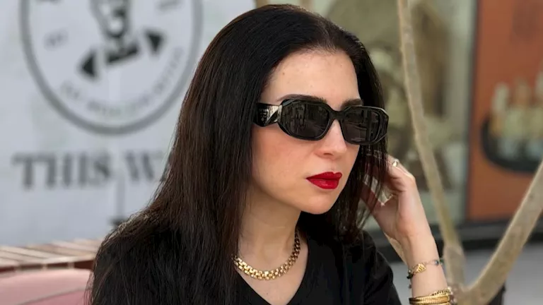 مي عز الدين تنشر صور من أحدث ظهور وزوجها يعلق: “أنا هنا لأجعلكي تستمتع