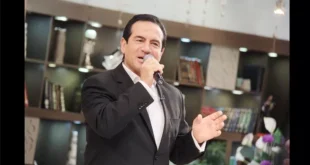 نجل الفنان محمد ثروت يكشف عن خروج والده من غرفة العمليات