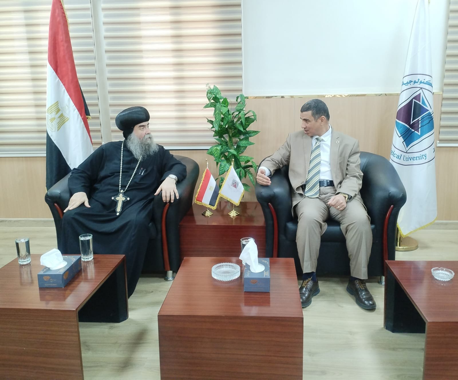 2104 طلاب يؤدون امتحاناتهم بجامعة أسيوط الجديدة التكنولوجية.. ورئيس الجامعة يتابع اللجان ميدانيًا | ضي النهار WhatsApp Image 2026 06 02 at 3.51.19 PM 1