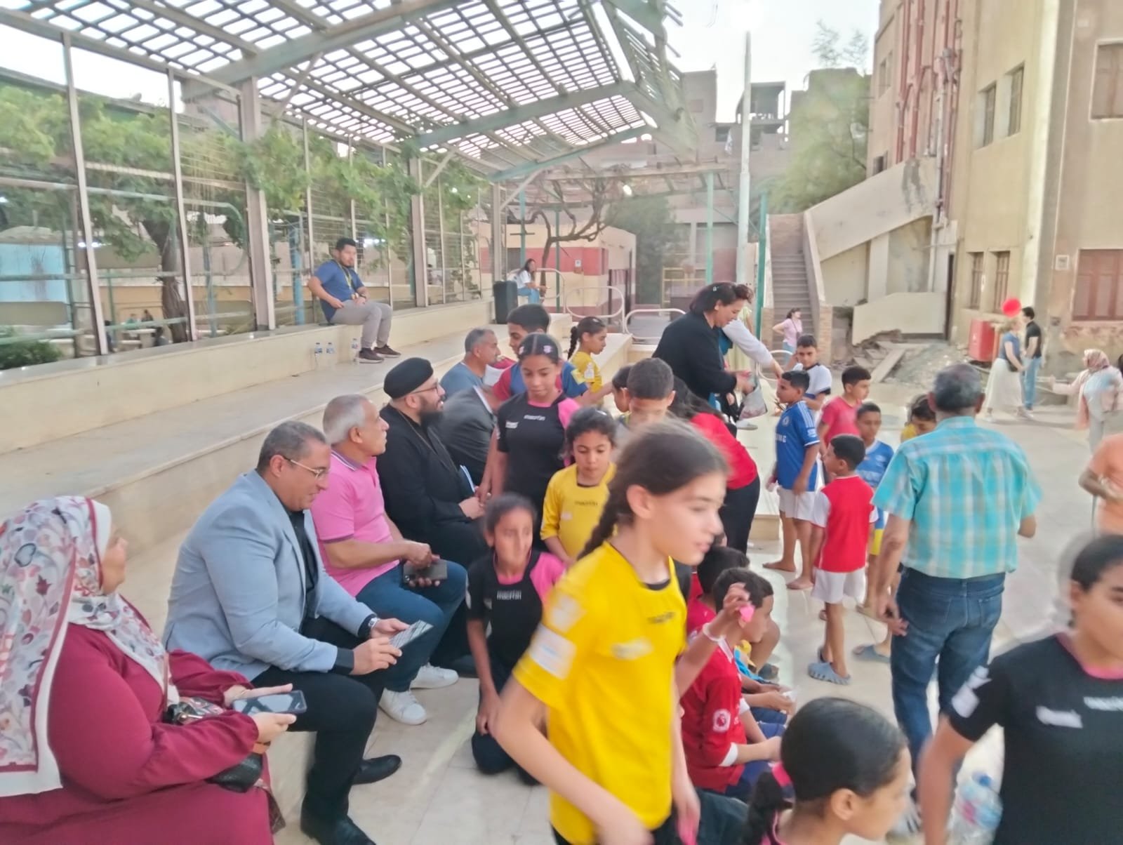 بيت العائلة المصرية بأسيوط يشارك أطفال «ليليان تراشر» يومًا من البهجة.. ورسائل إنسانية تؤكد قيم المحبة والتكافل | ضي النهار WhatsApp Image 2026 06 18 at 11.20.26 PM