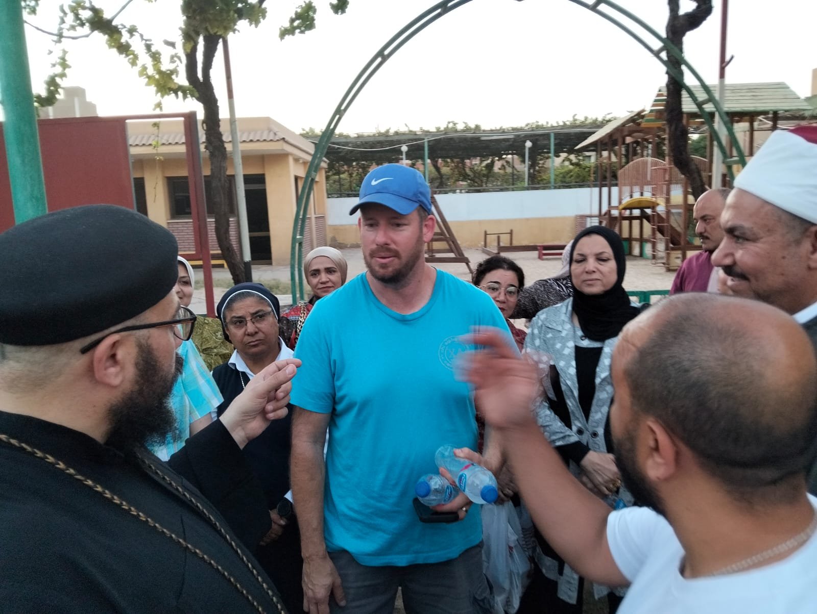 بيت العائلة المصرية بأسيوط يشارك أطفال «ليليان تراشر» يومًا من البهجة.. ورسائل إنسانية تؤكد قيم المحبة والتكافل | ضي النهار WhatsApp Image 2026 06 18 at 11.20.35 PM