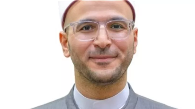 أمين الفتوى: منع كشف المرأة عند الطبيب الرَّجُل تشدد مرفوض شرعًا