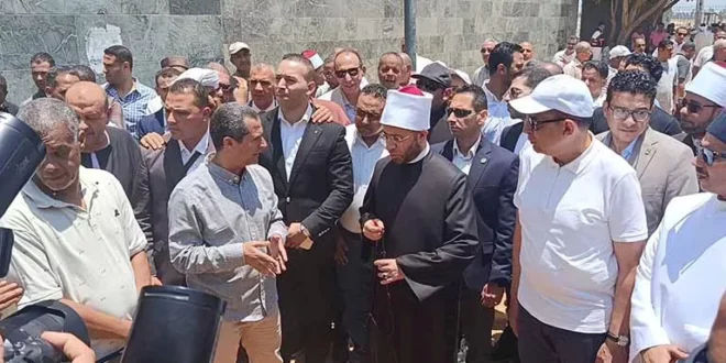 "الأزهري" يزور مقام قاضي قضاة البهنسا وأضرحة البدريين