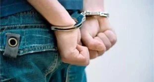 الداخلية تضبط منادي سيارات بدون ترخيص لاتهامه بابتزاز سائقين