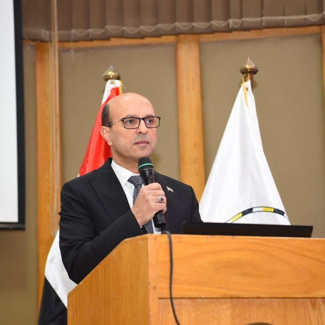 الدكتور أحمد المنشاوي، رئيس جامعة أسيوط 1