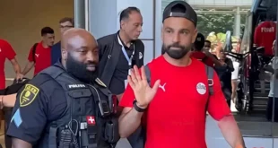 الشرطي الأمريكي إيرك هادسون يكشف سر تشجيعه للمنتخب المصري بالمونديال