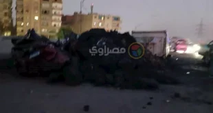الصور الأولى لحادث انقلاب "تريلا" على سوزوكي أعلى دائري الوراق