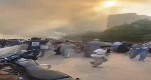 النيابة تعاين خسائر حريق مخزن أخشاب بمصر القديمة