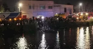 انقلاب سيارة ربع نقل داخل ترعة المريوطية جنوب الجيزة