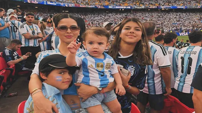 بينهم زوجة ميسي.. عائلات النجوم تخطف الأضواء في كأس العالم 2026