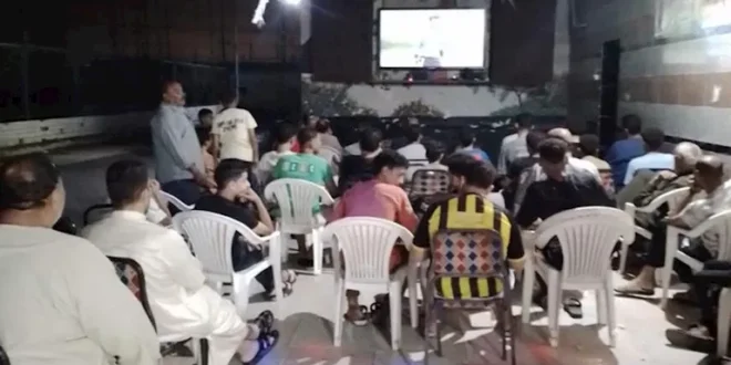 ترقب أمام الشاشات.. أجواء حماسية في بني سويف لمتابعة مباراة منتخب مصر