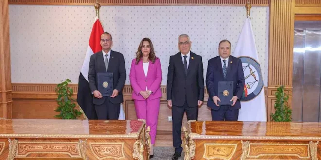 تسليم 52 قطعة أرض لوزارة التنمية المحلية بعد إخلائها من المركبات المتح