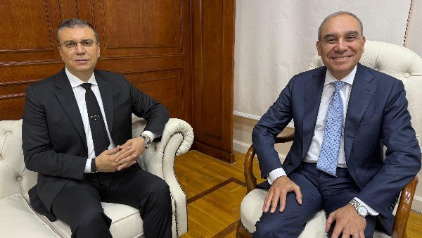 تعزيز التعاون الإعلامي مع هيئة الاستعلامات يدعم الصورة الذهنية لمصر ويخدم قضايا العالم الإسلامي