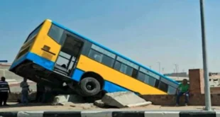 تفاصيل حادث تصادم أتوبيس وسيارة ملاكي بمحور المشير