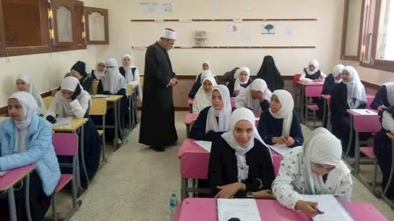 تفوق لافت للبنات.. أوائل الشهادة الإعدادية الأزهرية 2026 بالسويس