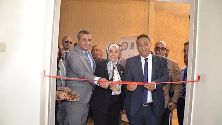 جامعة الإسكندرية تطور معمل الفيزياء التاريخي وتدعم البحث العلمي (صور)