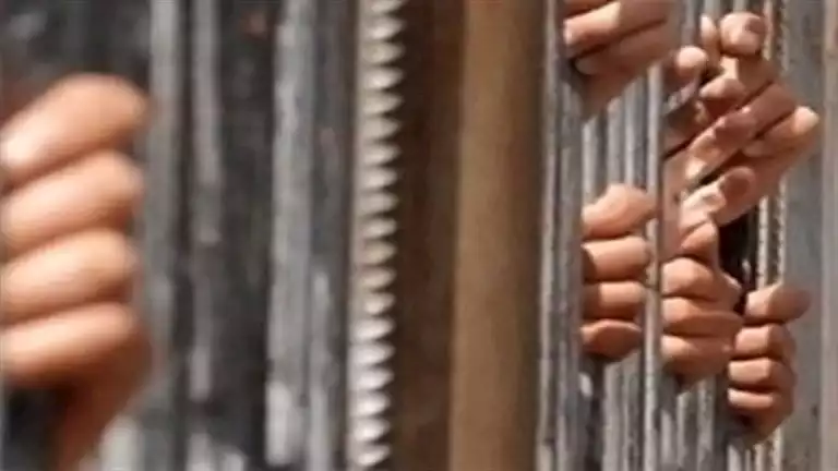 حبس 4 أشقاء لاتهامهم بالاعتداء على جارهم في البحيرة
