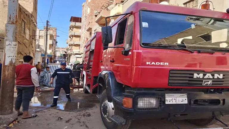 حريق محول كهرباء الفيوم.. كيف أنقذت الحماية المدنية قرية العمامي من كا | ضي النهار حريق محول كهرباء الفيوم.. كيف أنقذت الحماية المدنية قرية العمامي من كا