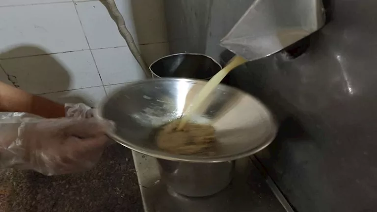 حملات مكثفة على محلات العصائر والمشروبات بأسوان