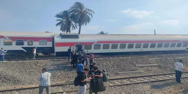 خروج 6 عربات قطار عن القضبان بكفر الزيات في الغربية